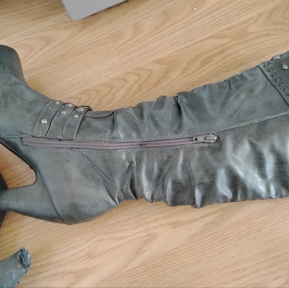 Rinaldi Leather Studded Boots - Picture 12 of 14